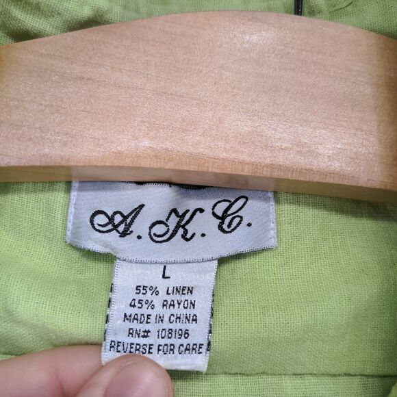 AKC Women's Button Up Shirt Green Large Short Sleeve Embroidered Shoulder Pads - Picture 11 of 14